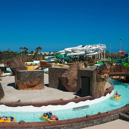 Relaxia Lanzasur Club - Aqualava Water Park ホテル 3*