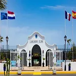 Отель Relaxia Lanzasur Club - Aqualava Water Park 3*