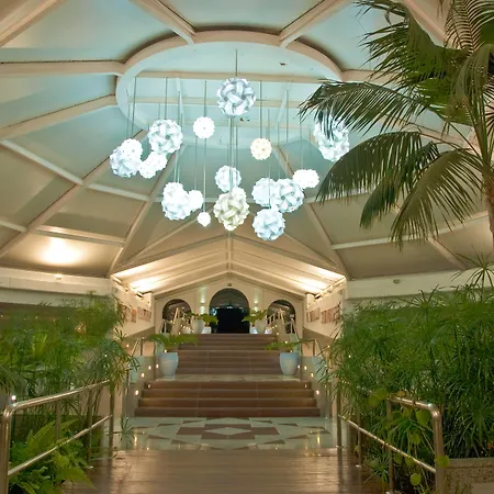Отель Relaxia Lanzasur Club - Aqualava Water Park 3*
