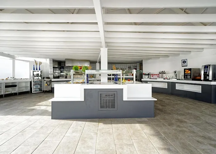 Relaxia Lanzasur Club - Aqualava Water Park פלאיה בלנקה