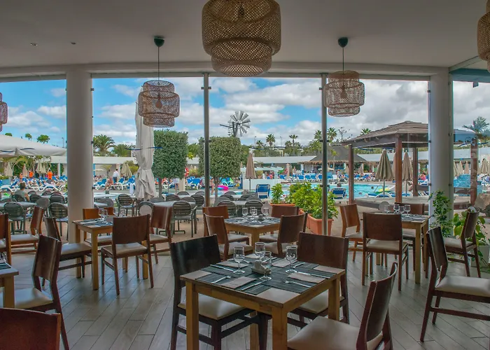 Relaxia Lanzasur Club - Aqualava Water Park פלאיה בלנקה