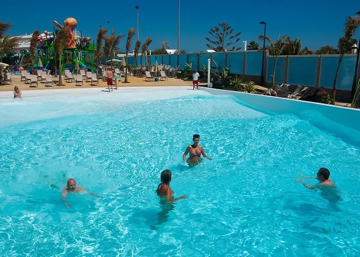 מלון Relaxia Lanzasur Club - Aqualava Water Park 3*